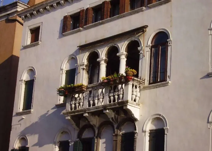 Ca Dei Fioi Piano Nobile In Palazzo Del 1500